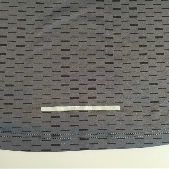 Nike gray woman’s dri-fit tank.  Size Medium. - Picture 9 of 15